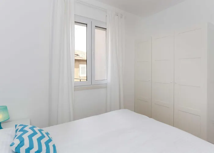 Karmen - One-bedroom Viktor דירה